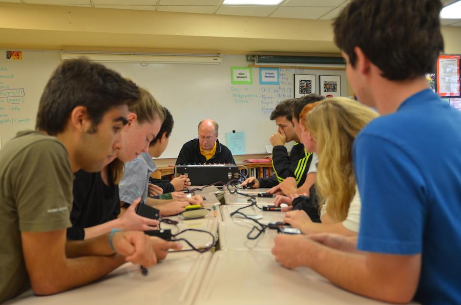 Quiz bowl buzzes with new leadership and members