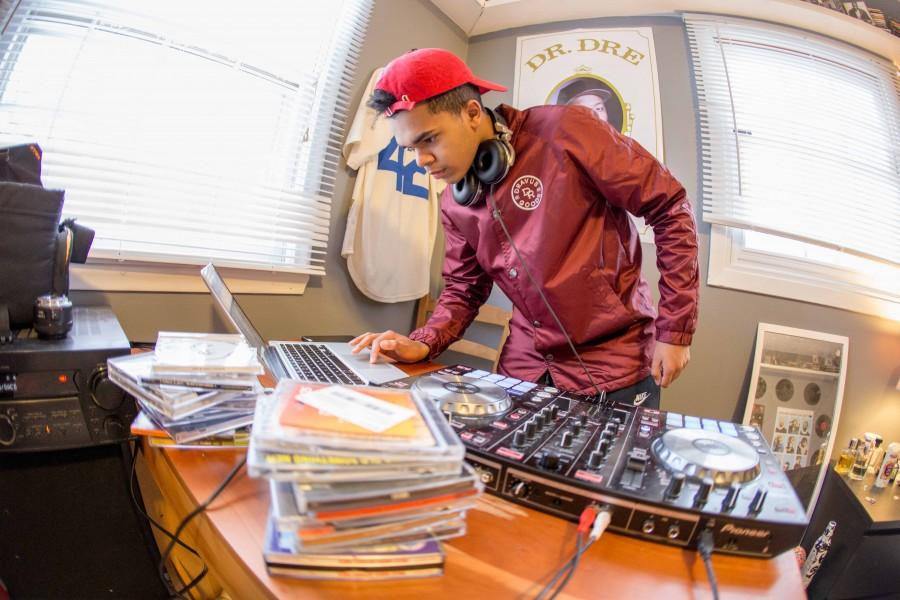 Sophomore Joe Holloway mixes a Kendrick Lamar song in his bedroom Feb. 7. Holloway has been DJing for approximately a year-and-a-half and focuses on heavy bass and trap music.