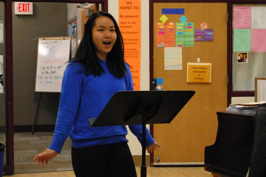 Sophomore+Ivy+Jones+sings+a+song+from+the+musical+Cinderella+during+her+audition.+All+choir+students+interested+in+a+role+in+the+musical+auditioned+during+class.