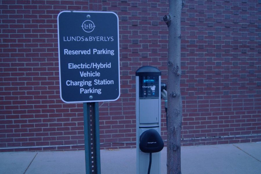 Electric charging stations are to be installed in St. Louis Park at several locations. The charging station at Lunds and Byerlys is the first of many stations in metro area.