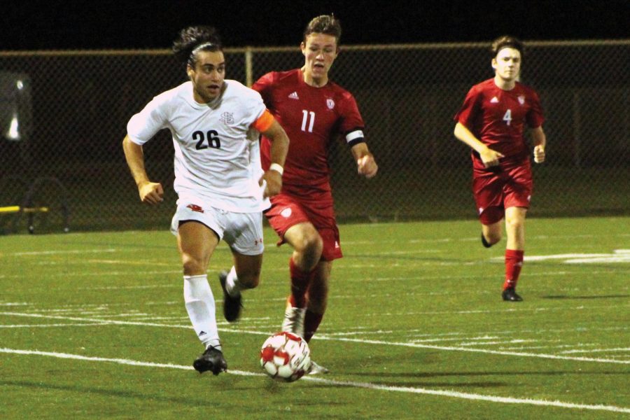 Senior Thomas Salamzadeh advances down the field, looking to pass to his teammates. Park tied 0-0 in overtime against Benilde-St. Margarets Sept. 24