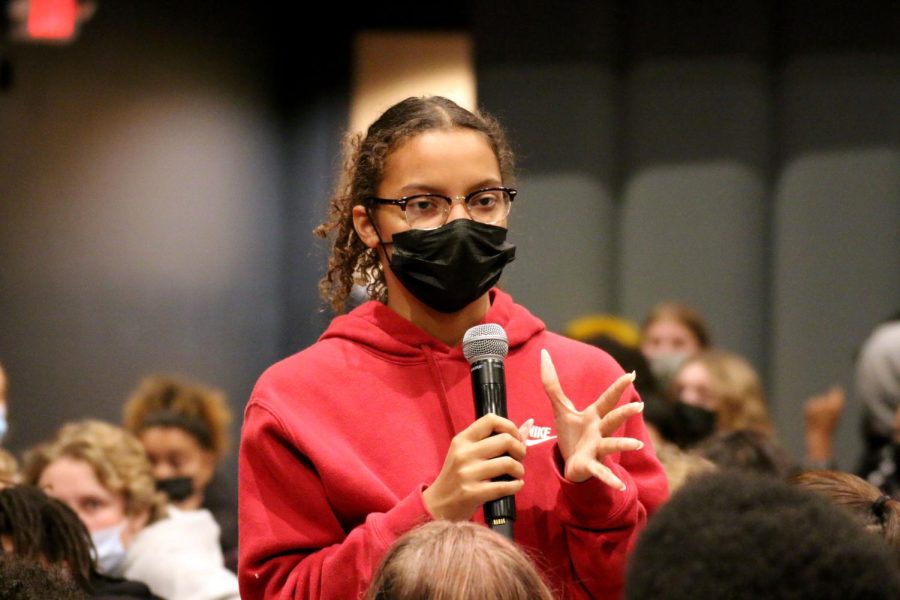 Senior Jada Mclemore speaks during the SOAR facilitated discussion Nov. 9. The discussion was held to discuss the white faculty member who used the N-word. 