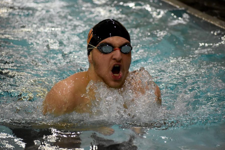 Senior+Benen+Cotter+swims+the+100-yard+breaststroke+Jan.+27.+Parks+next+meet+is+6%3A00+p.m.+Feb.+3+at+St.+Louis+Park+High+School.