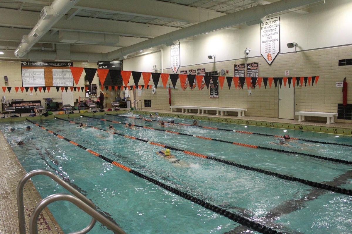 Park swimmers prepare for their upcoming swim meet in practice on Sept. 18. Park swimmers have to navigate using a five lane pool compared to the typical six-eight lane pool. 