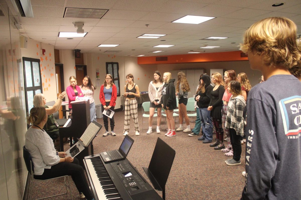 Second hour choir sings Sept. 27. The choir class had to move to a classroom due to the construction on the school.