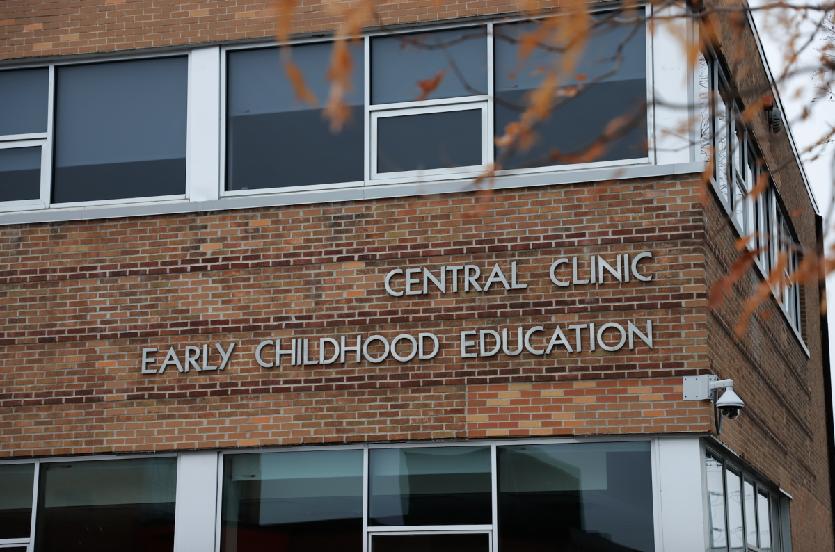 The+Central+Clinic+is+a+free+clinic+available+to+students+and+residents+of+Park+and+Hopkins.+The+clinic+is+located+on+the+northern+side+of+Central+Community+Center%2C+near+the+football+stadium