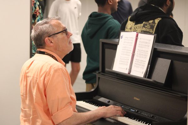 Choir teacher John Myszkowski plays piano during one of his final classes at Park May 30. Myszkowski has been teaching for over 30 years and is now retiring.
